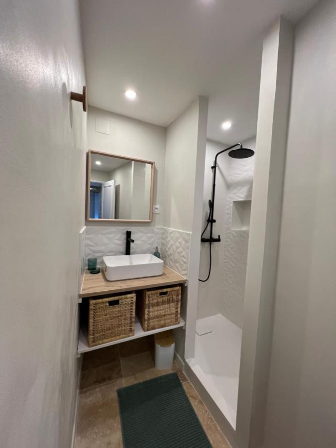 L'Escapade Nimoise Apartment นีมส์ ภายนอก รูปภาพ